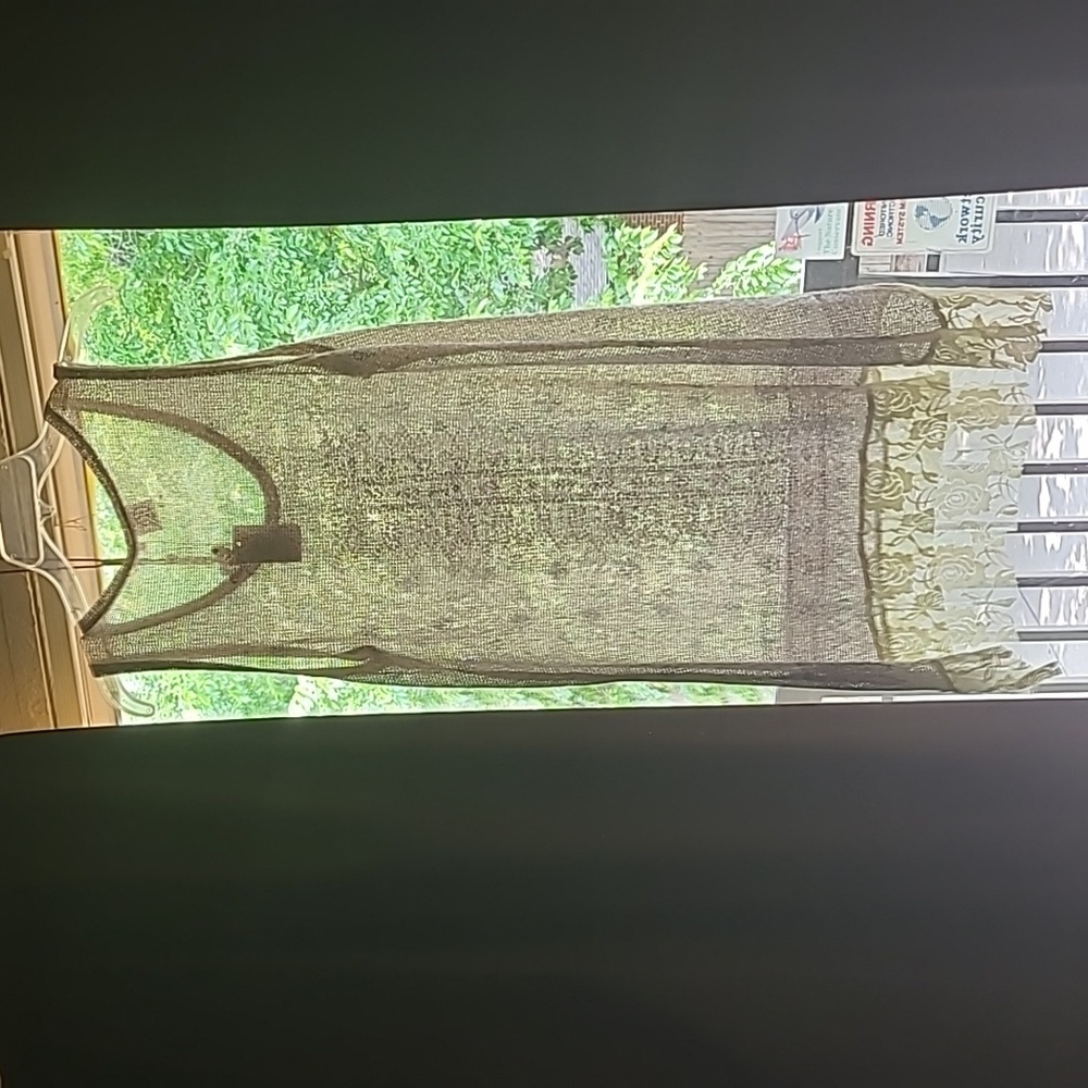 Dress - Picture 2 of 4
